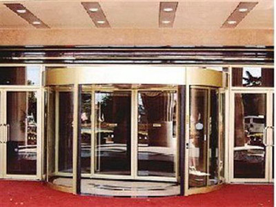 四川三翼旋轉門選購指南 質量與價格解析及臨朐寶龍門業優勢